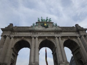 11-6ベルギー　ブリュッセル　サンカントーネル公園の門